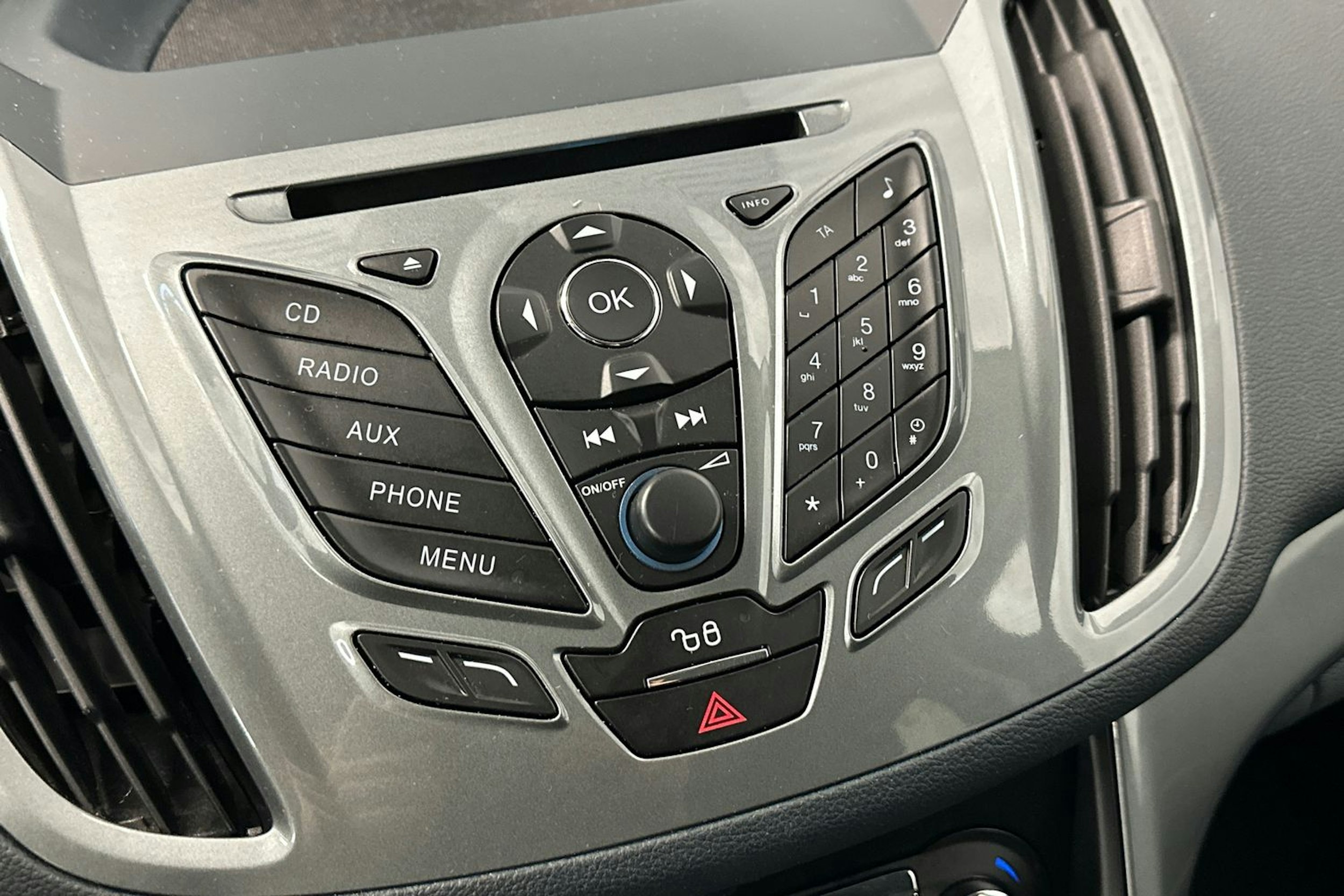 valkoinen Ford Grand C-Max 2014 kuva 25.