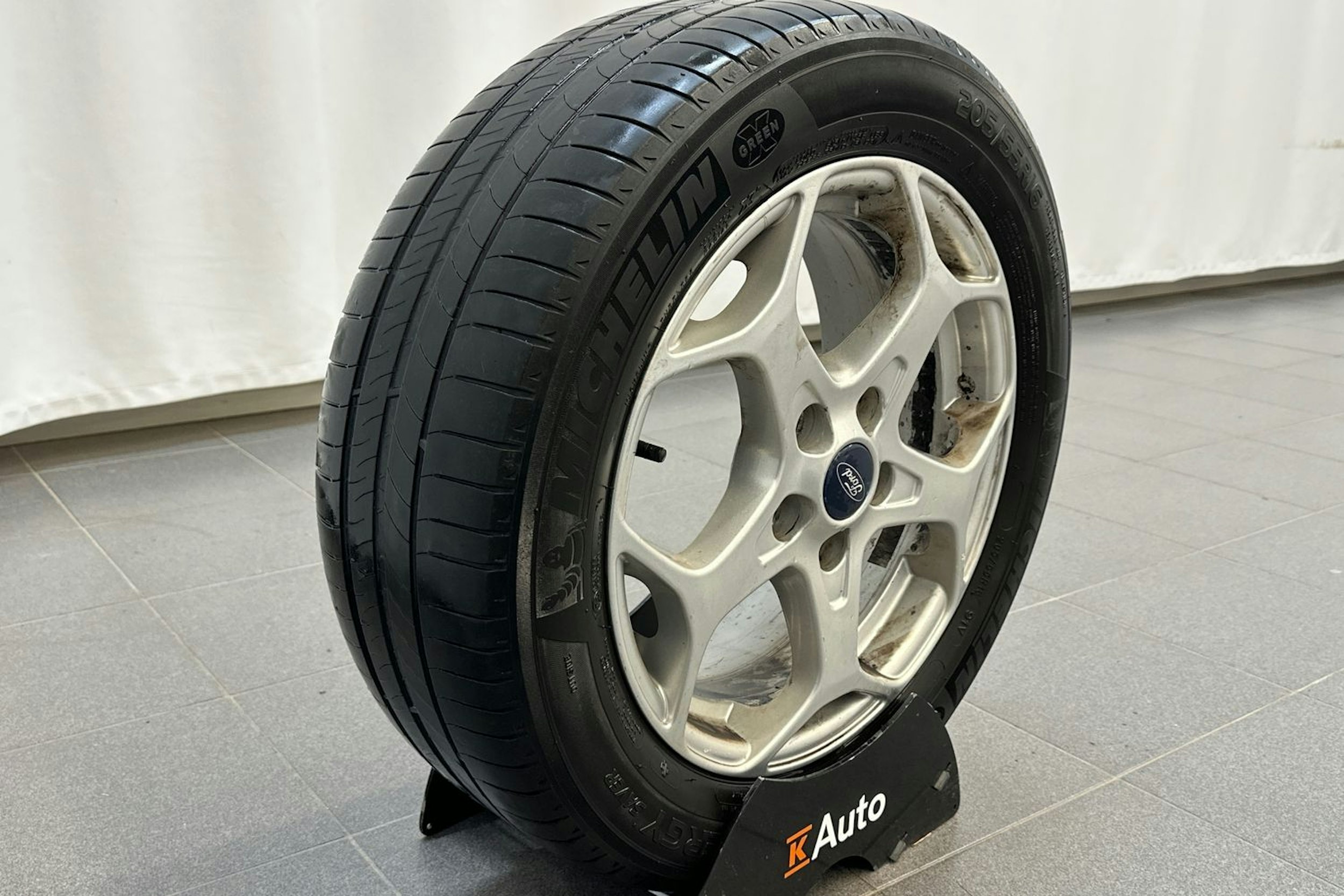 valkoinen Ford Grand C-Max 2014 kuva 34.