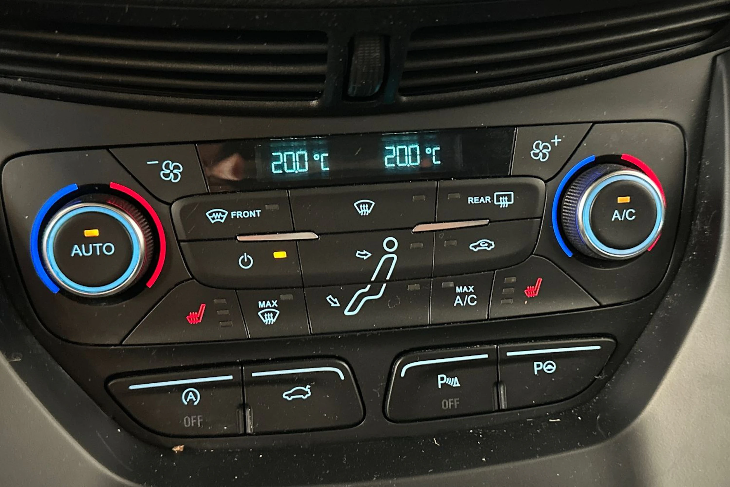 valkoinen Ford Grand C-Max 2016 kuva 25.