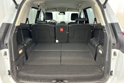 valkoinen Ford Grand C-Max 2016 kuva 28.