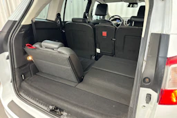 valkoinen Ford Grand C-Max 2016 kuva 29.