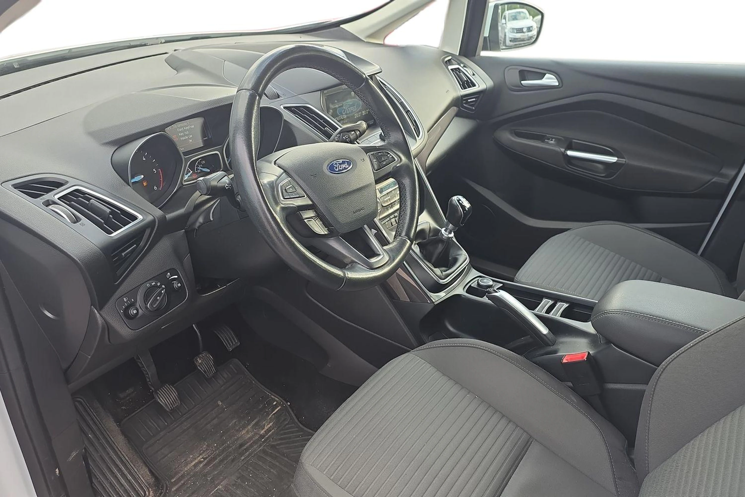 valkoinen Ford Grand C-Max 2016 kuva 3.