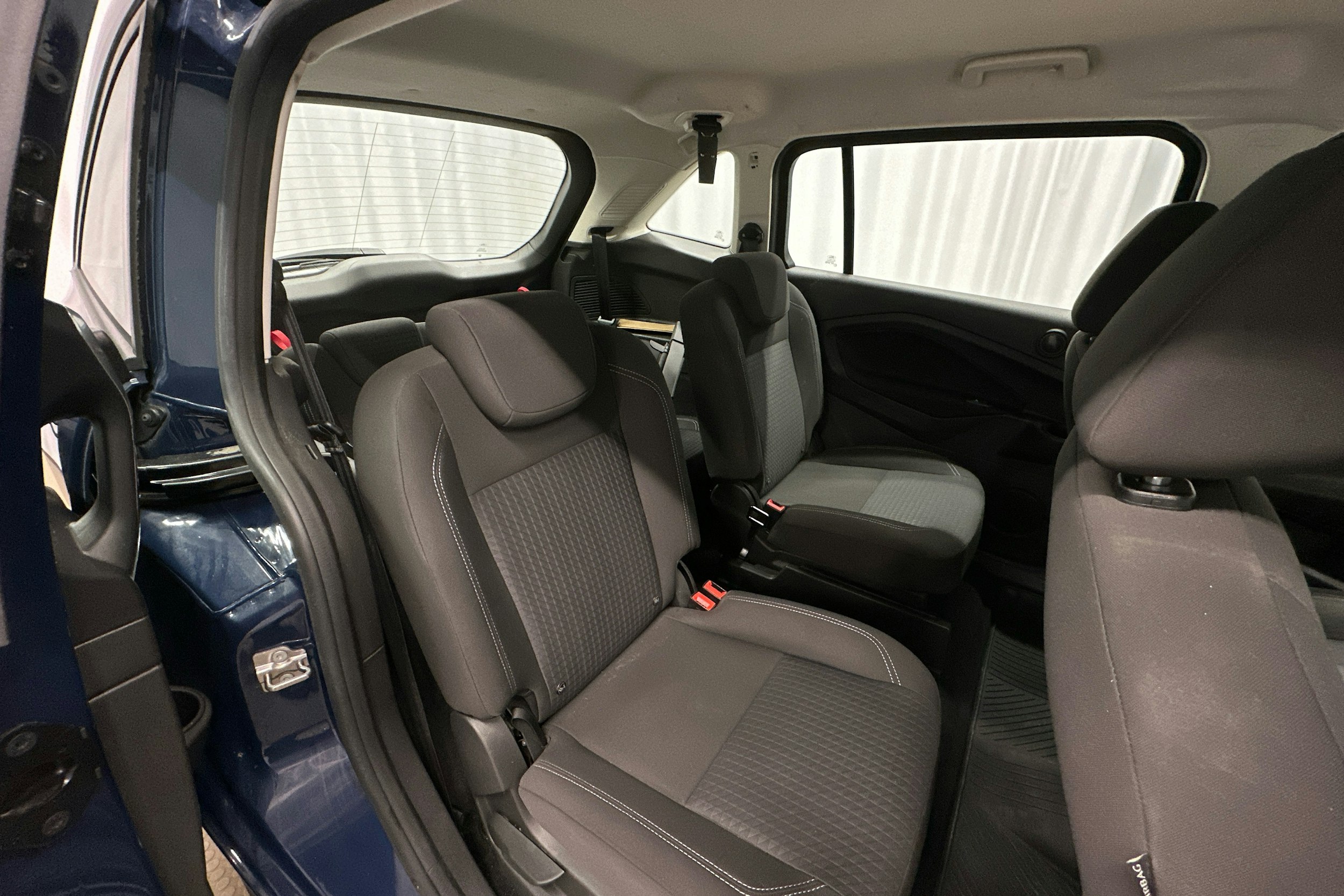 sininen Ford Grand C-Max 2018 kuva 20.