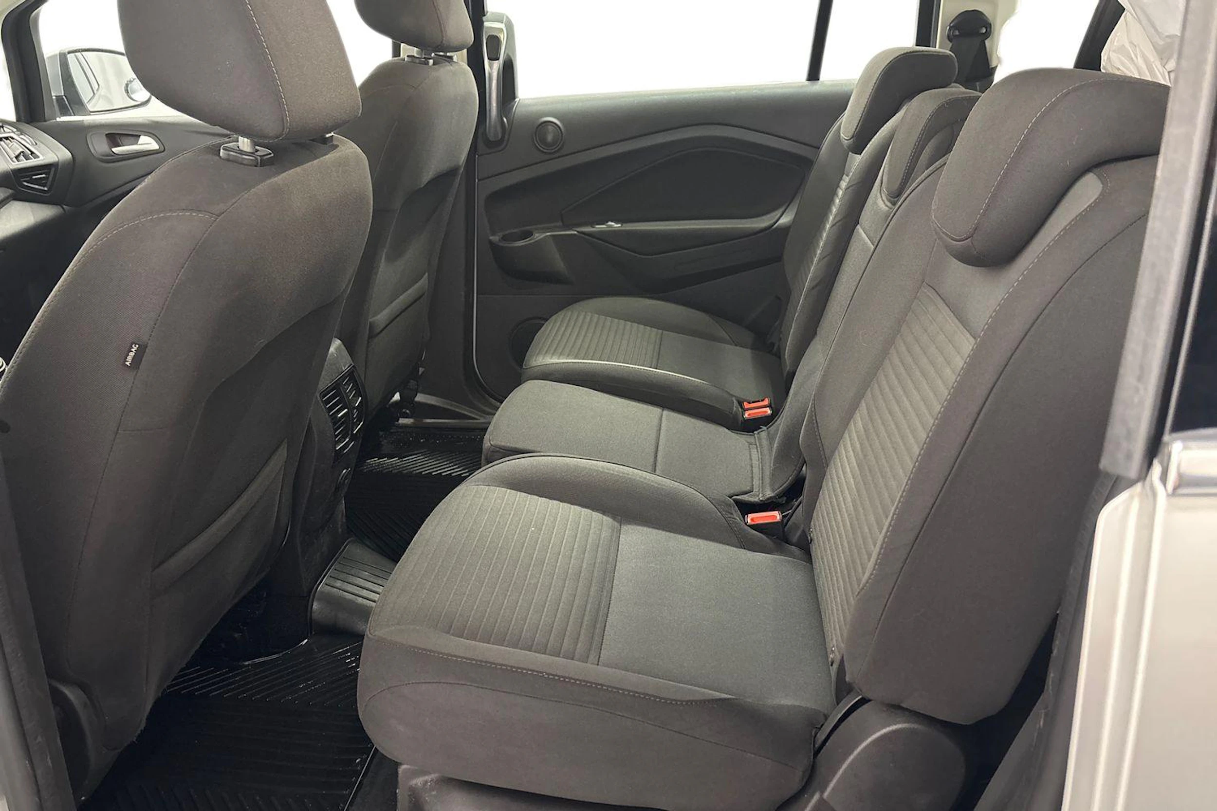 harmaa Ford Grand C-Max 2019 kuva 8.
