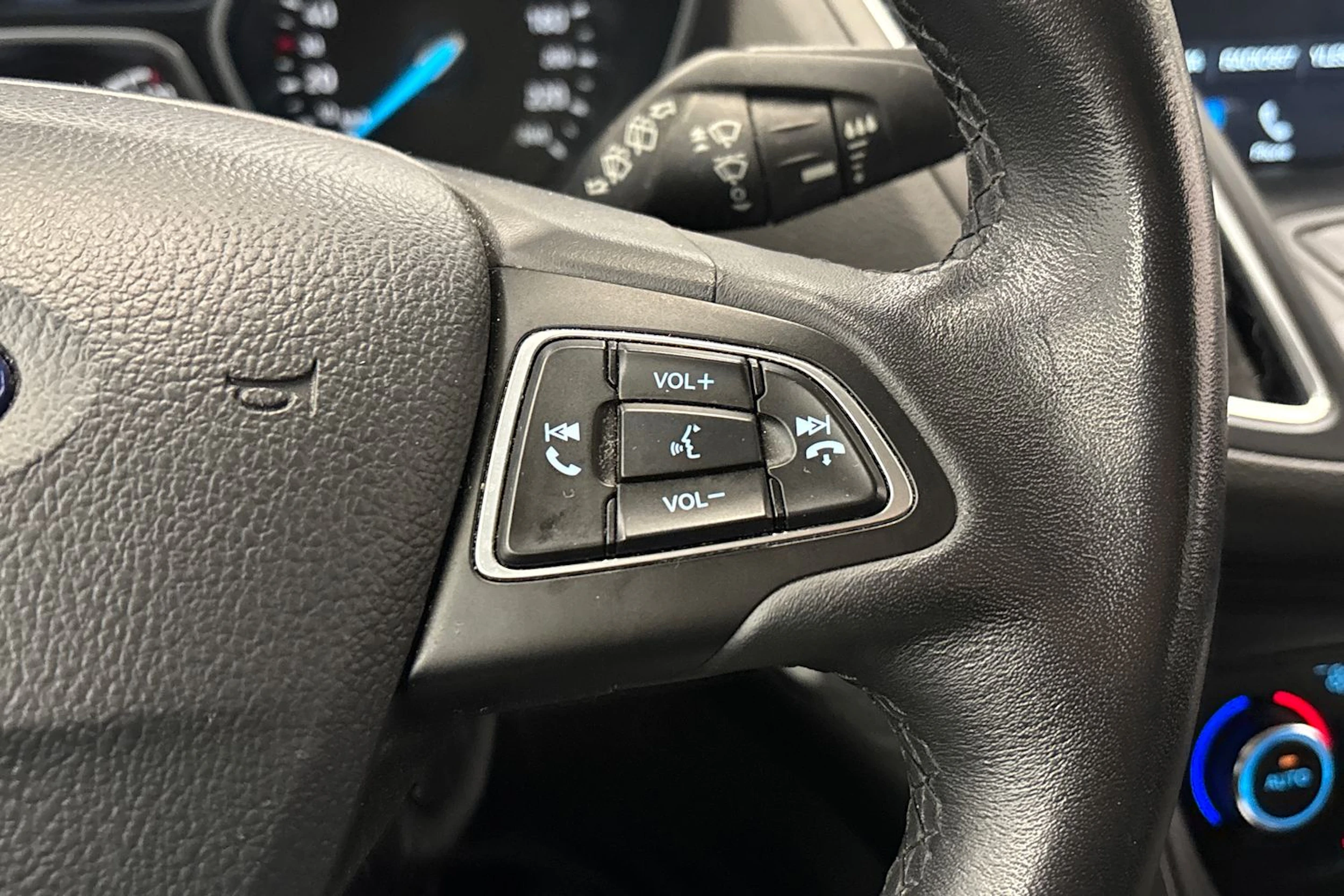harmaa Ford Grand C-Max 2019 kuva 17.