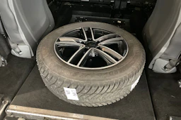 Musta Ford Grand Tourneo Connec 2021 kuva 15.