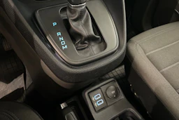 Musta Ford Grand Tourneo Connec 2021 kuva 19.