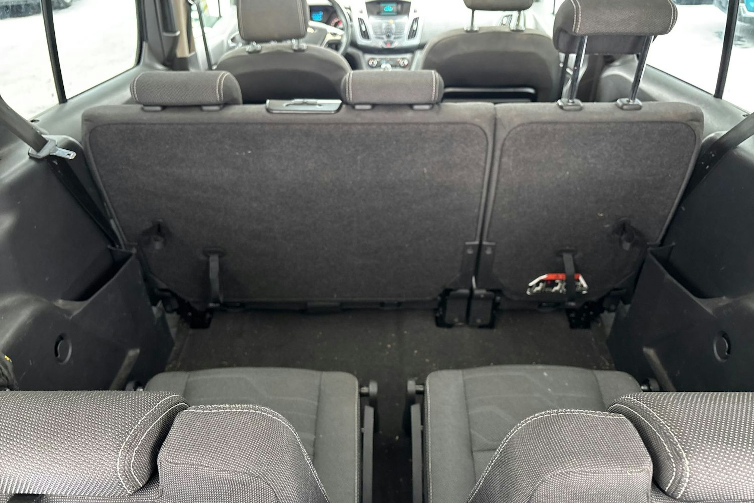 met. keltainen Ford Grand Tourneo Connect 2014 kuva 13.