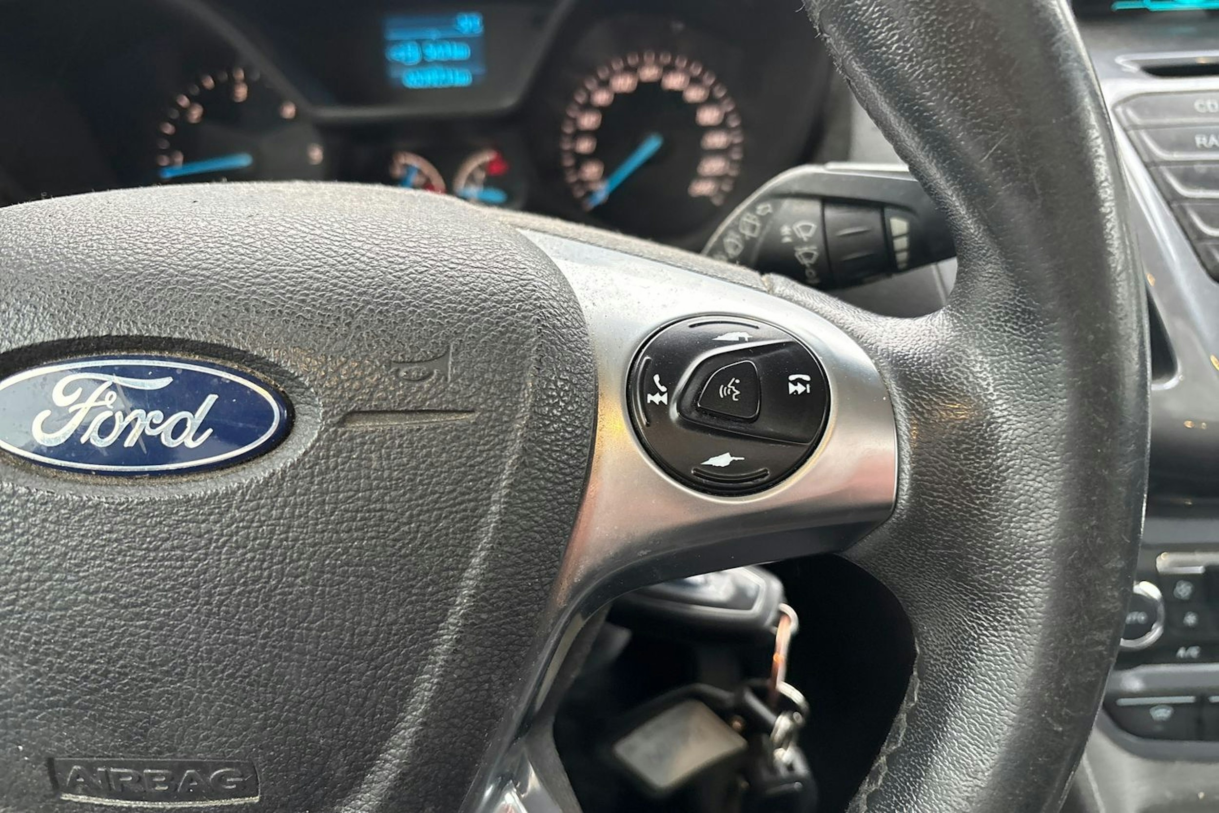 met. keltainen Ford Grand Tourneo Connect 2014 kuva 32.