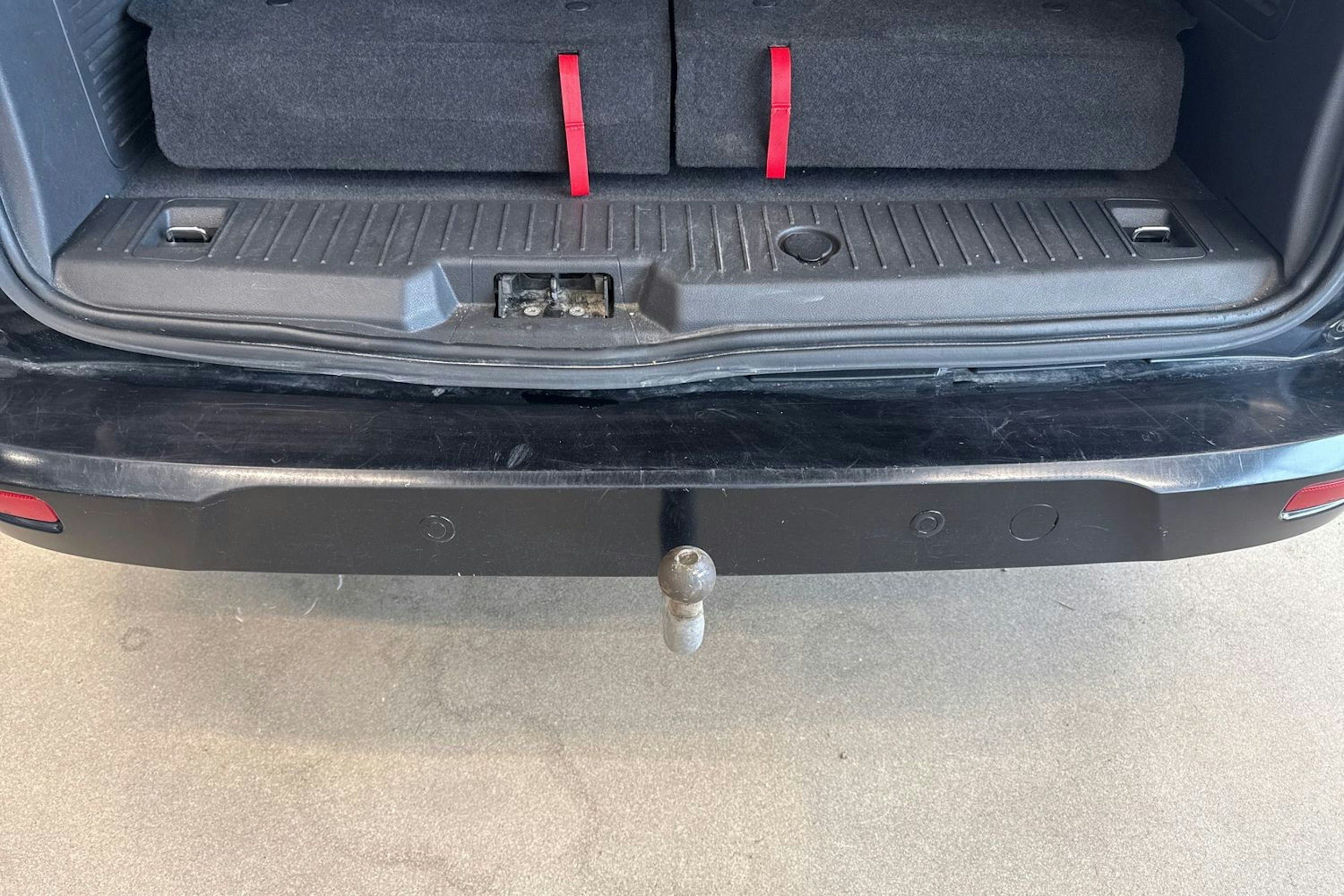 musta Ford Grand Tourneo Connect 2017 kuva 16.