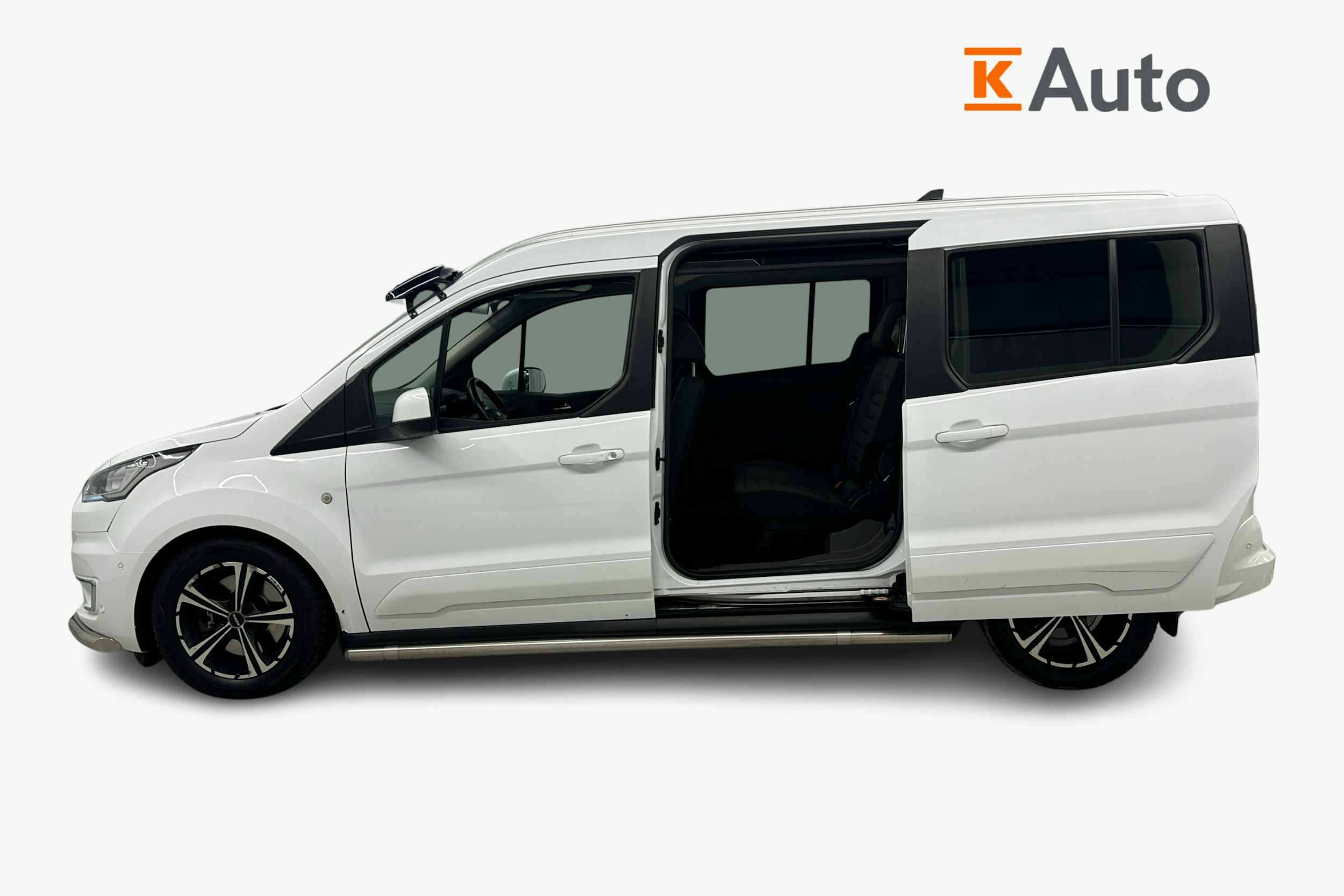 valkoinen Ford Grand Tourneo Connect 2018 kuva 5.