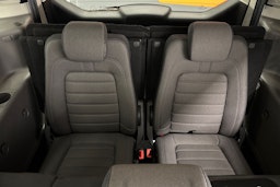 harmaa Ford Grand Tourneo Connect 2018 kuva 14.