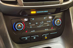 musta Ford Grand Tourneo Connect 2019 kuva 27.