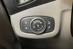 musta Ford Grand Tourneo Connect 2019 kuva 30.