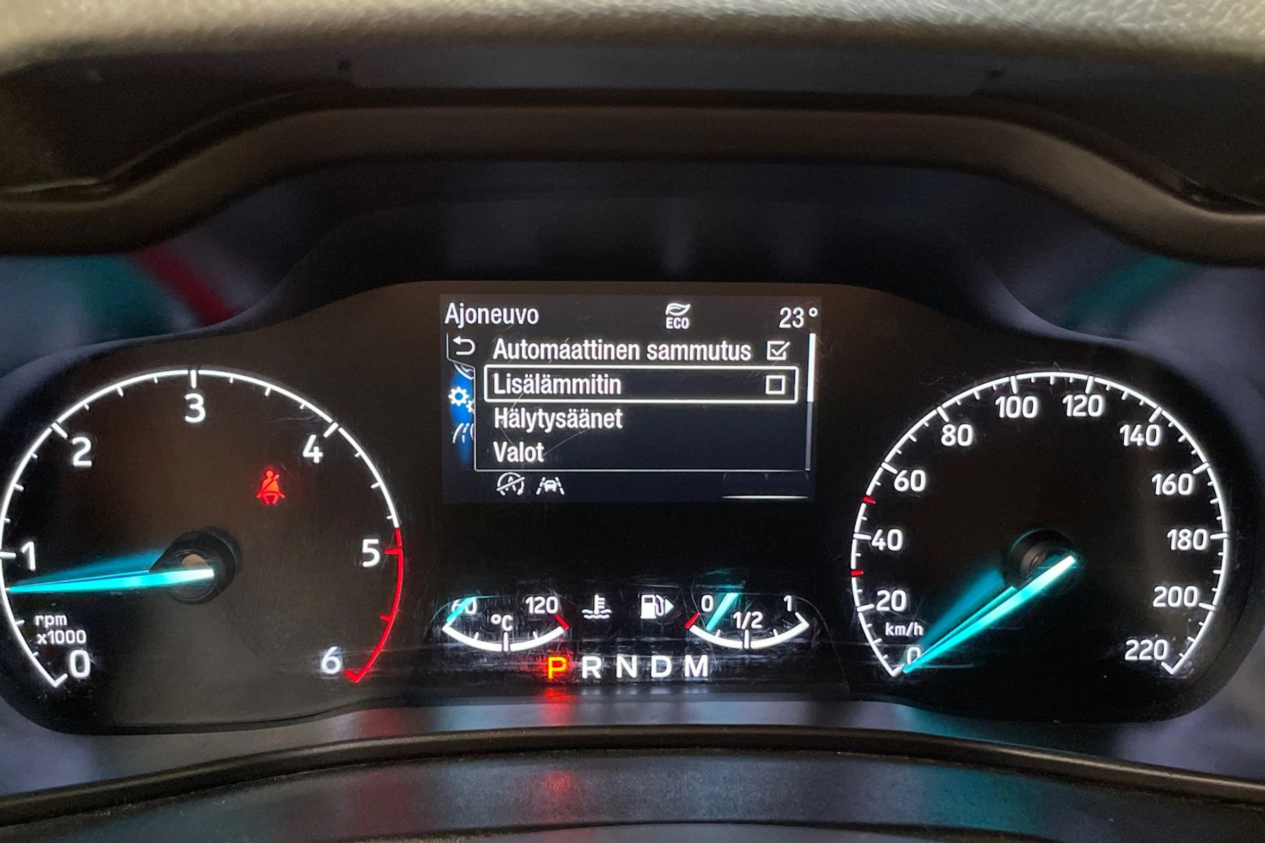 musta Ford Grand Tourneo Connect 2019 kuva 32.