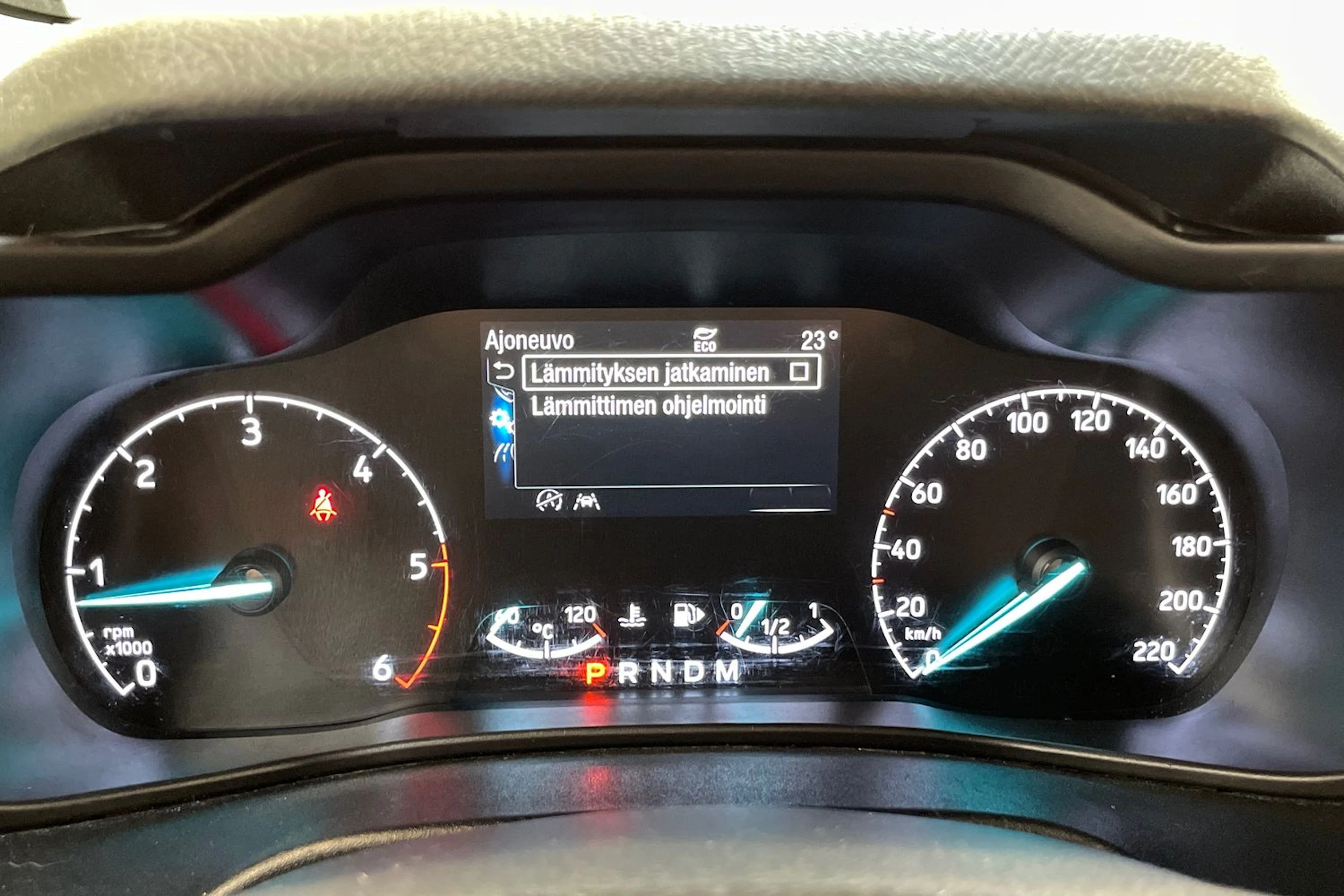 musta Ford Grand Tourneo Connect 2019 kuva 33.