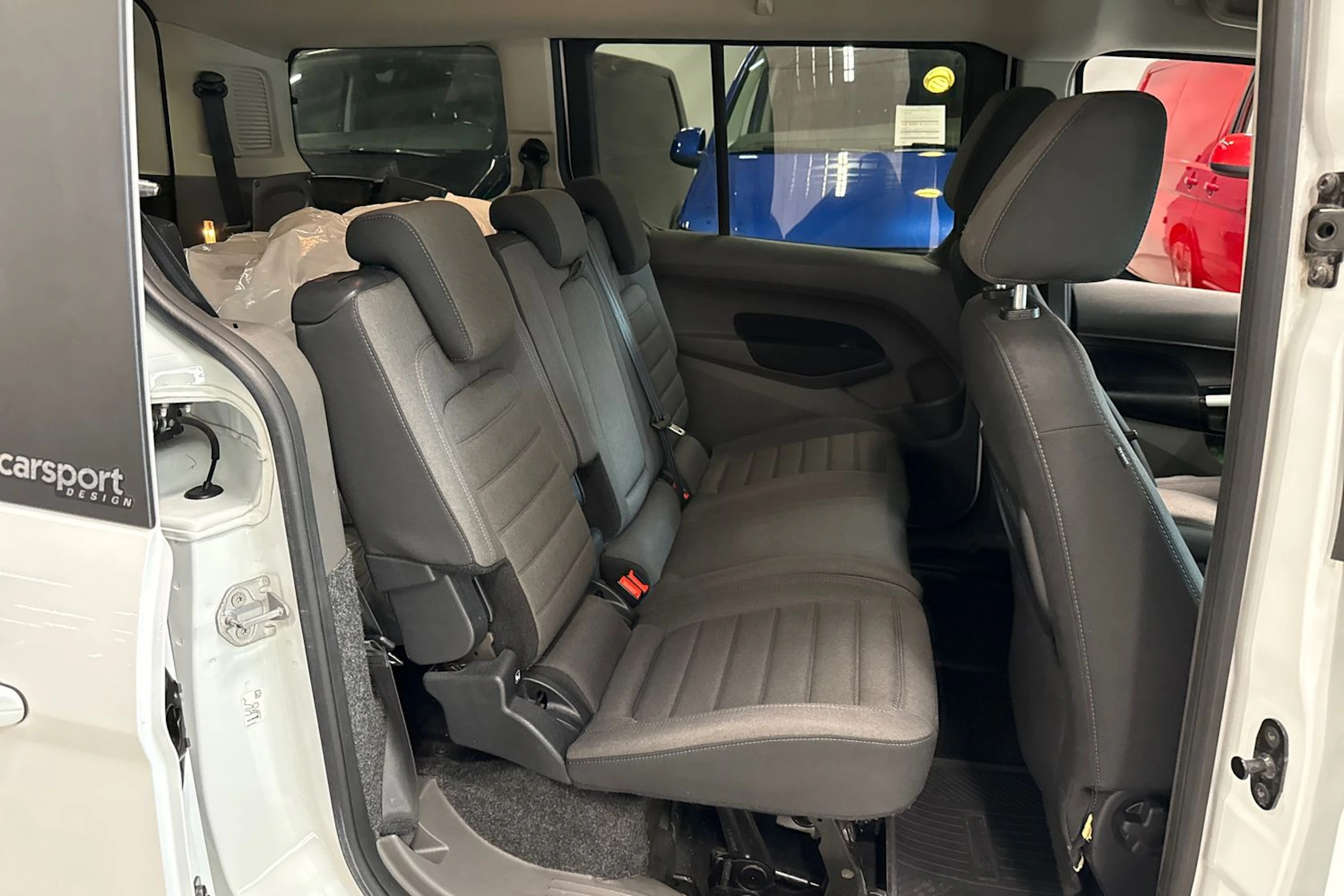 valkoinen Ford Grand Tourneo Connect 2020 kuva 13.
