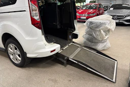 valkoinen Ford Grand Tourneo Connect 2020 kuva 18.