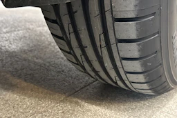 valkoinen Ford Grand Tourneo Connect 2020 kuva 23.
