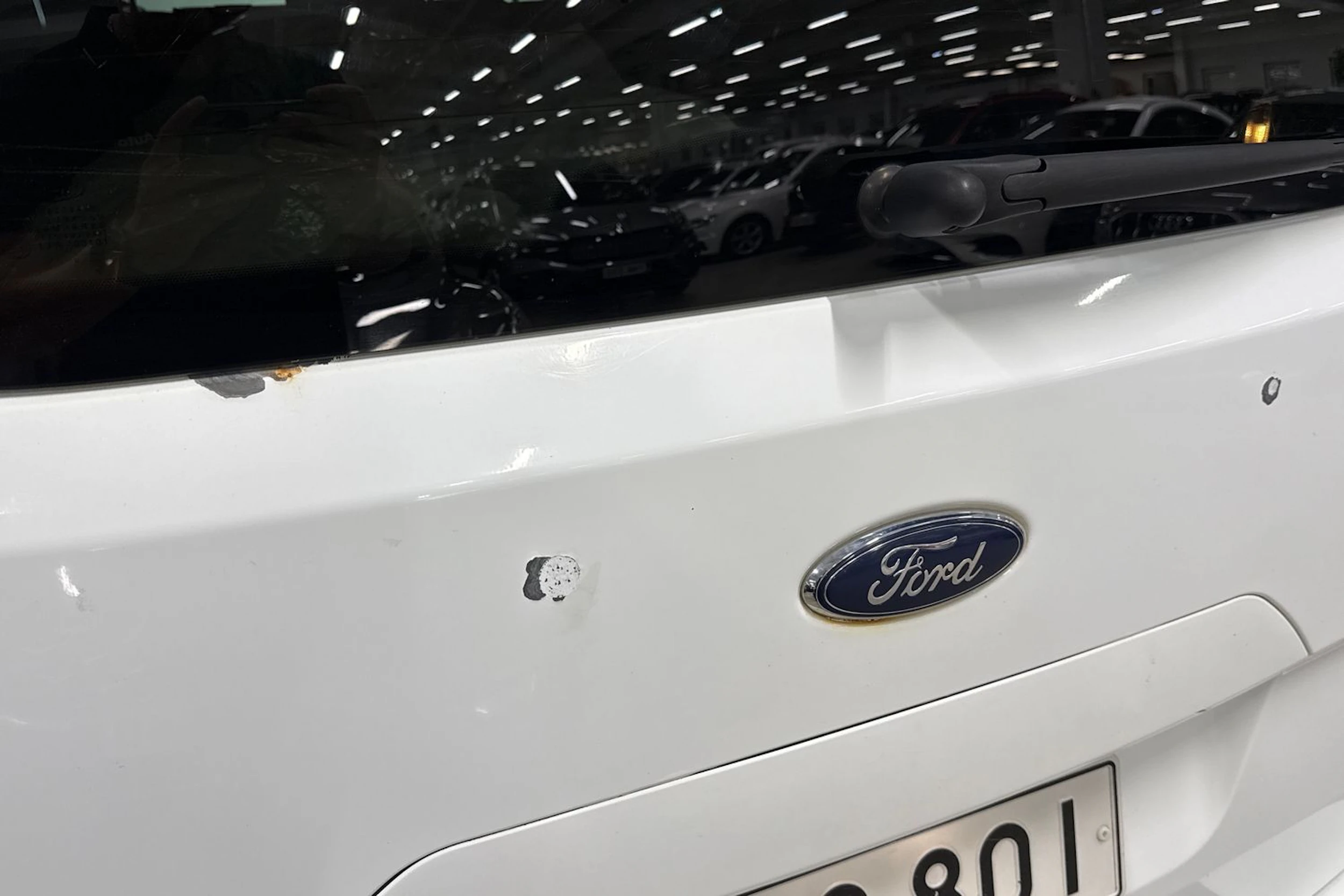 valkoinen Ford Grand Tourneo Connect 2020 kuva 24.