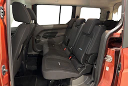 punainen Ford Grand Tourneo Connect 2021 kuva 8.