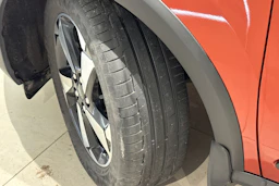 punainen Ford Grand Tourneo Connect 2021 kuva 10.
