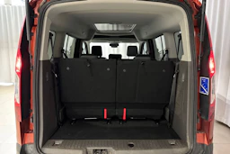 punainen Ford Grand Tourneo Connect 2021 kuva 14.