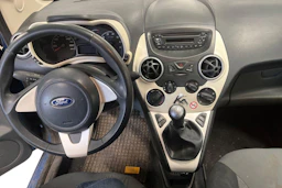 Sininen Ford KA 2009 kuva 9.