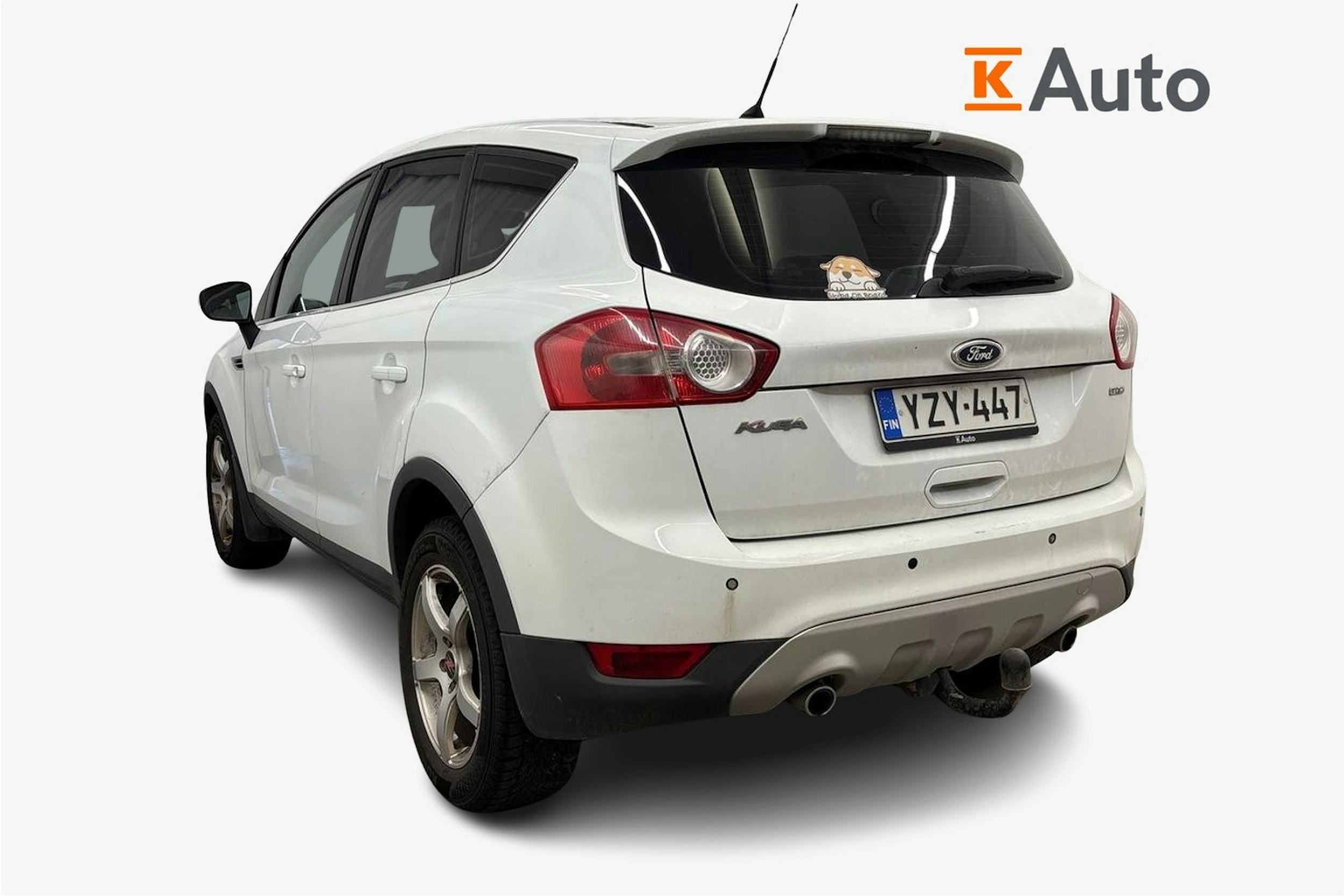 Valkoinen Ford Kuga 2010 kuva 2.