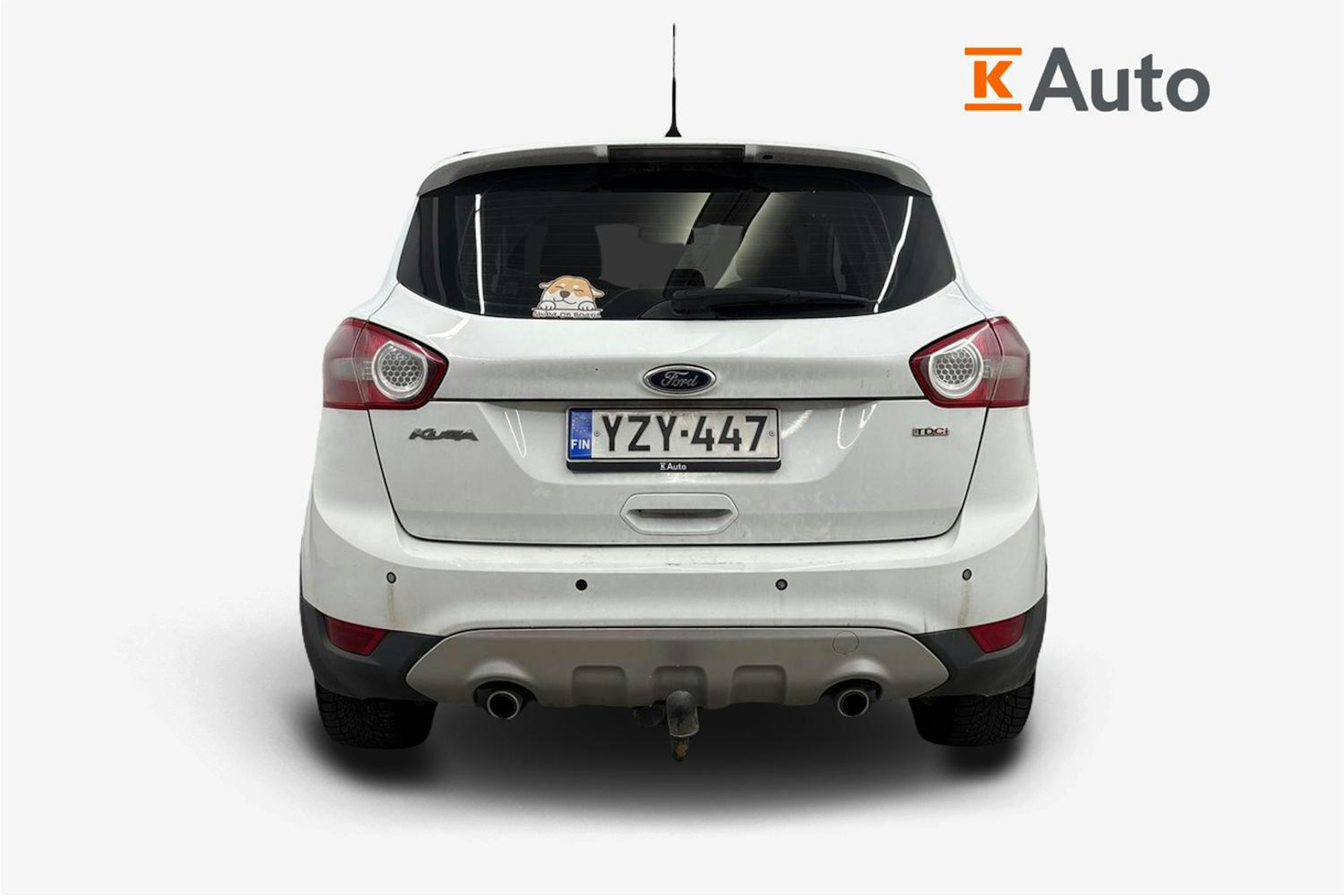 Valkoinen Ford Kuga 2010 kuva 3.