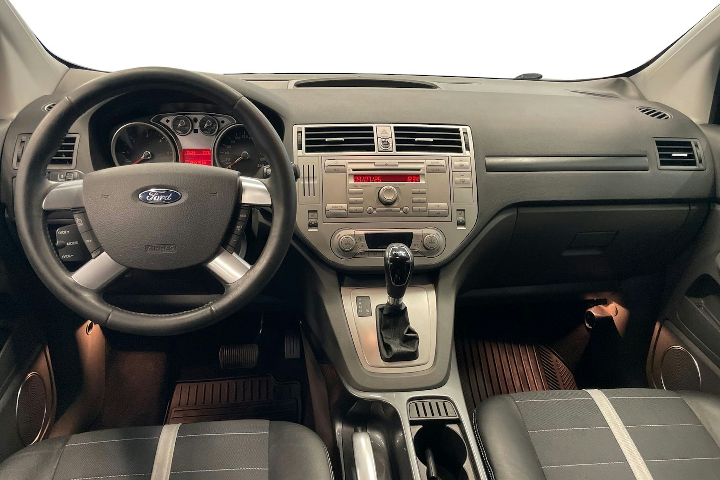 Sininen Ford Kuga 2011 kuva 9.