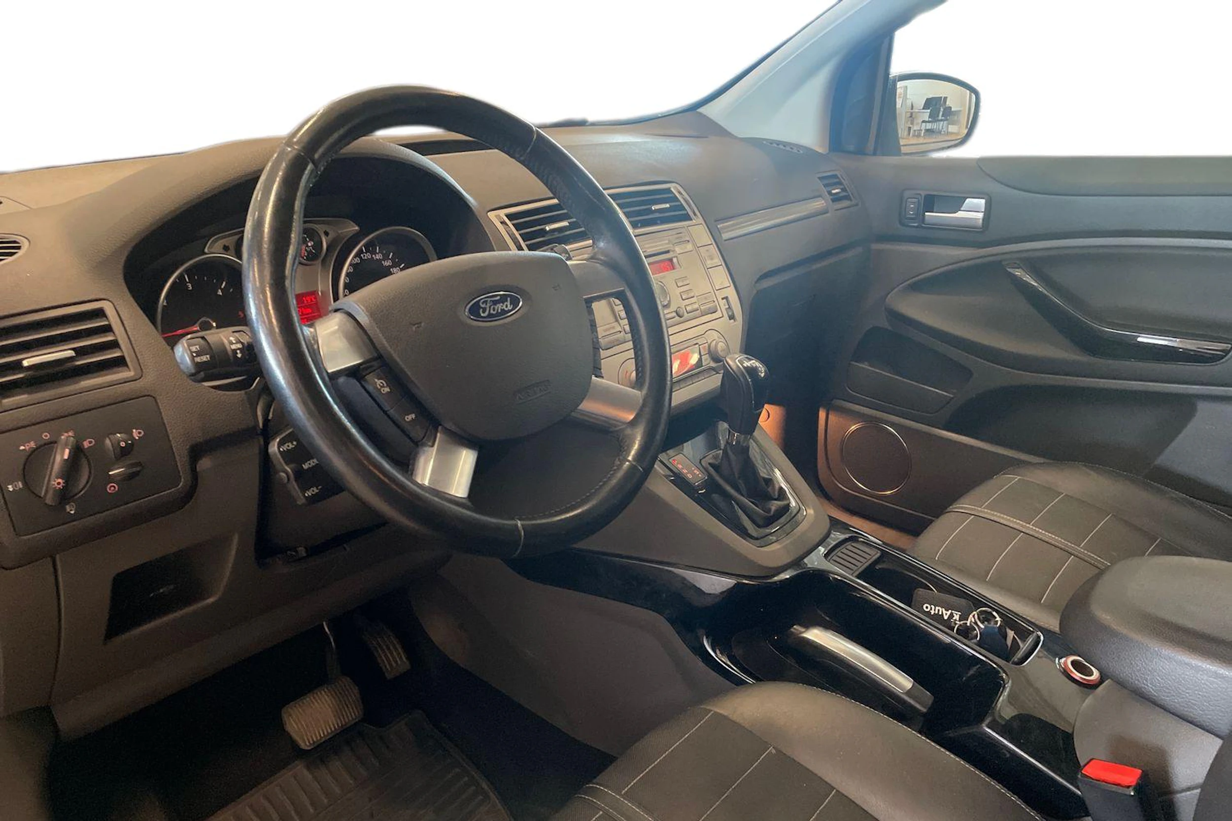 met. ruskea (beige) Ford Kuga 2012 kuva 8.