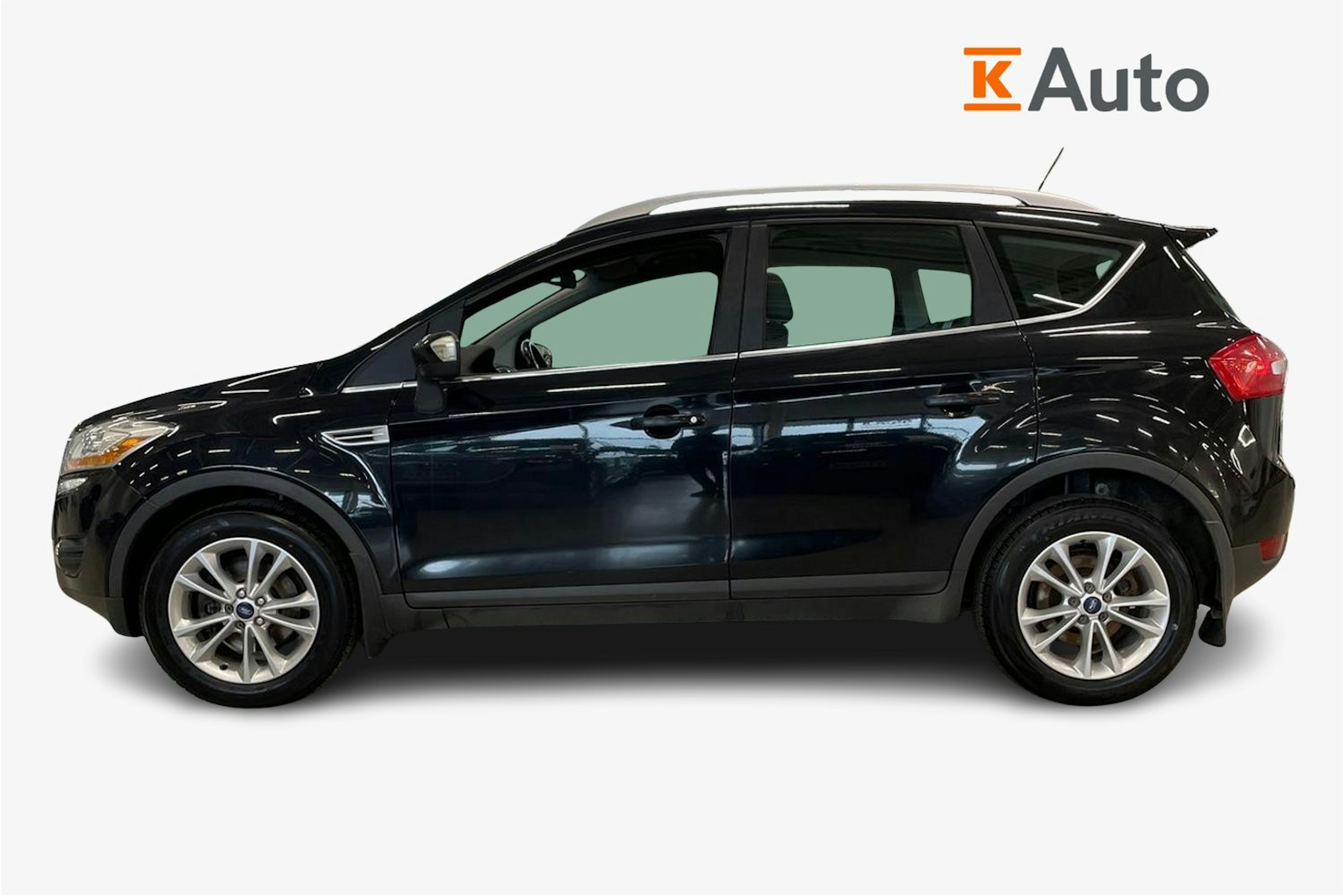 musta Ford Kuga 2013 kuva 6.