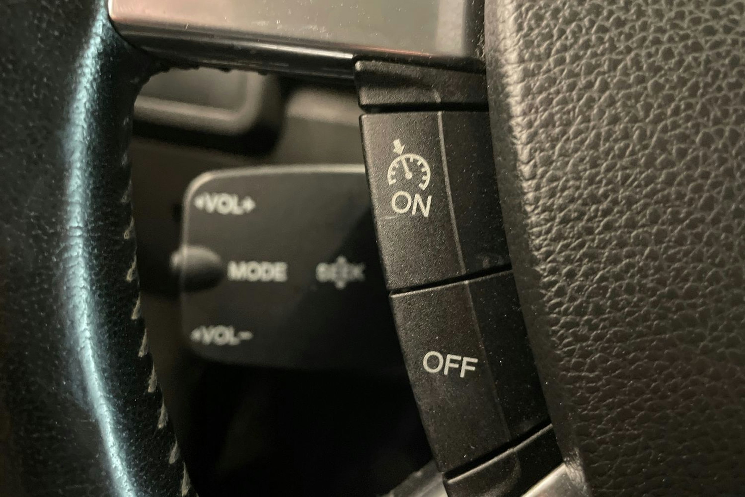 musta Ford Kuga 2013 kuva 17.