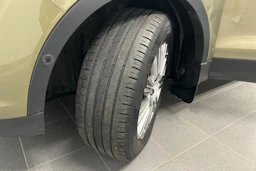 ruskea (beige) Ford Kuga 2013 kuva 10.