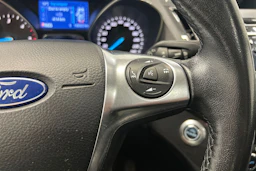 ruskea (beige) Ford Kuga 2013 kuva 19.