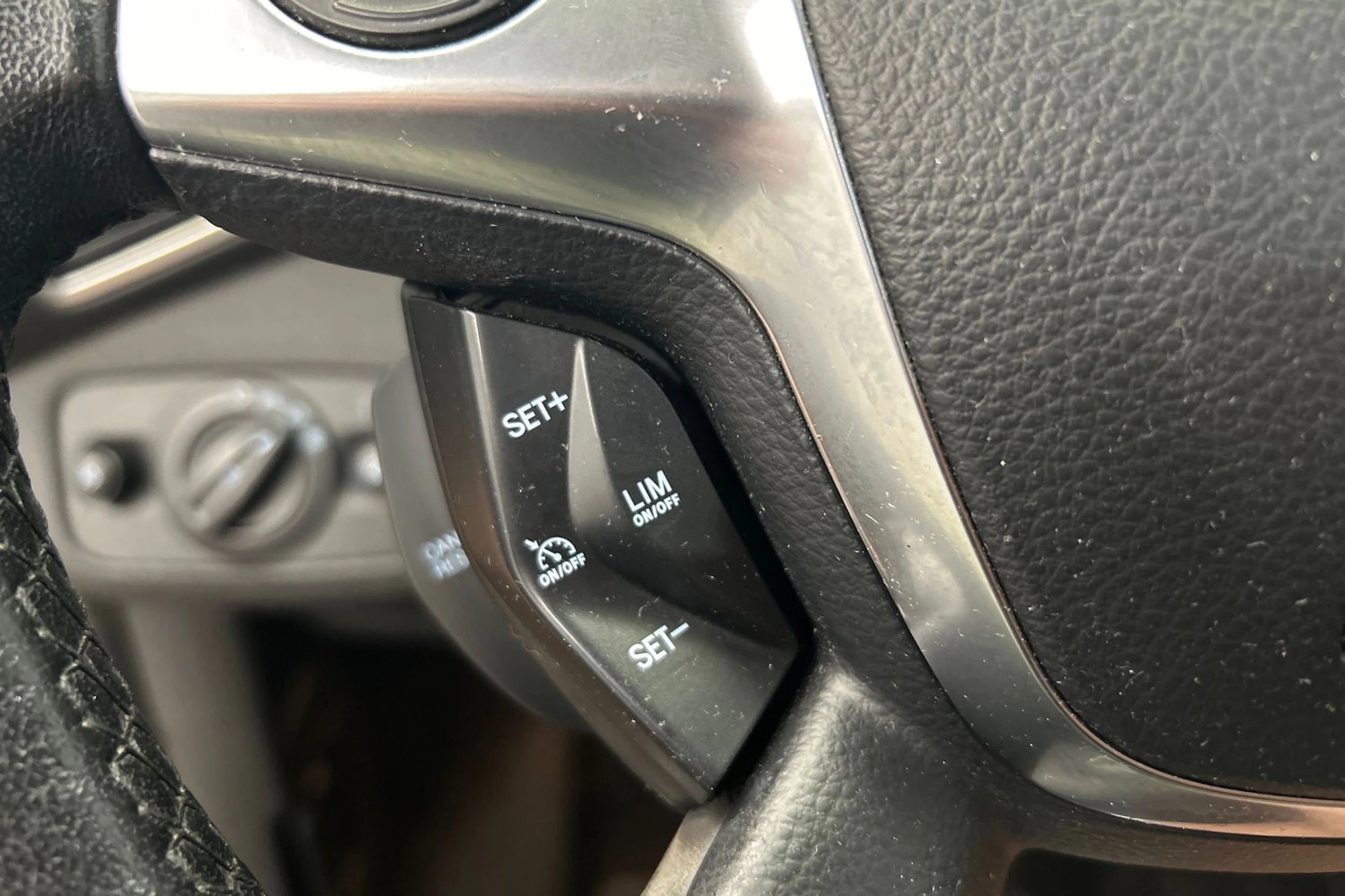 ruskea (beige) Ford Kuga 2013 kuva 20.