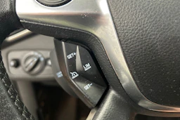 ruskea (beige) Ford Kuga 2013 kuva 20.