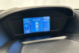 ruskea (beige) Ford Kuga 2013 kuva 22.