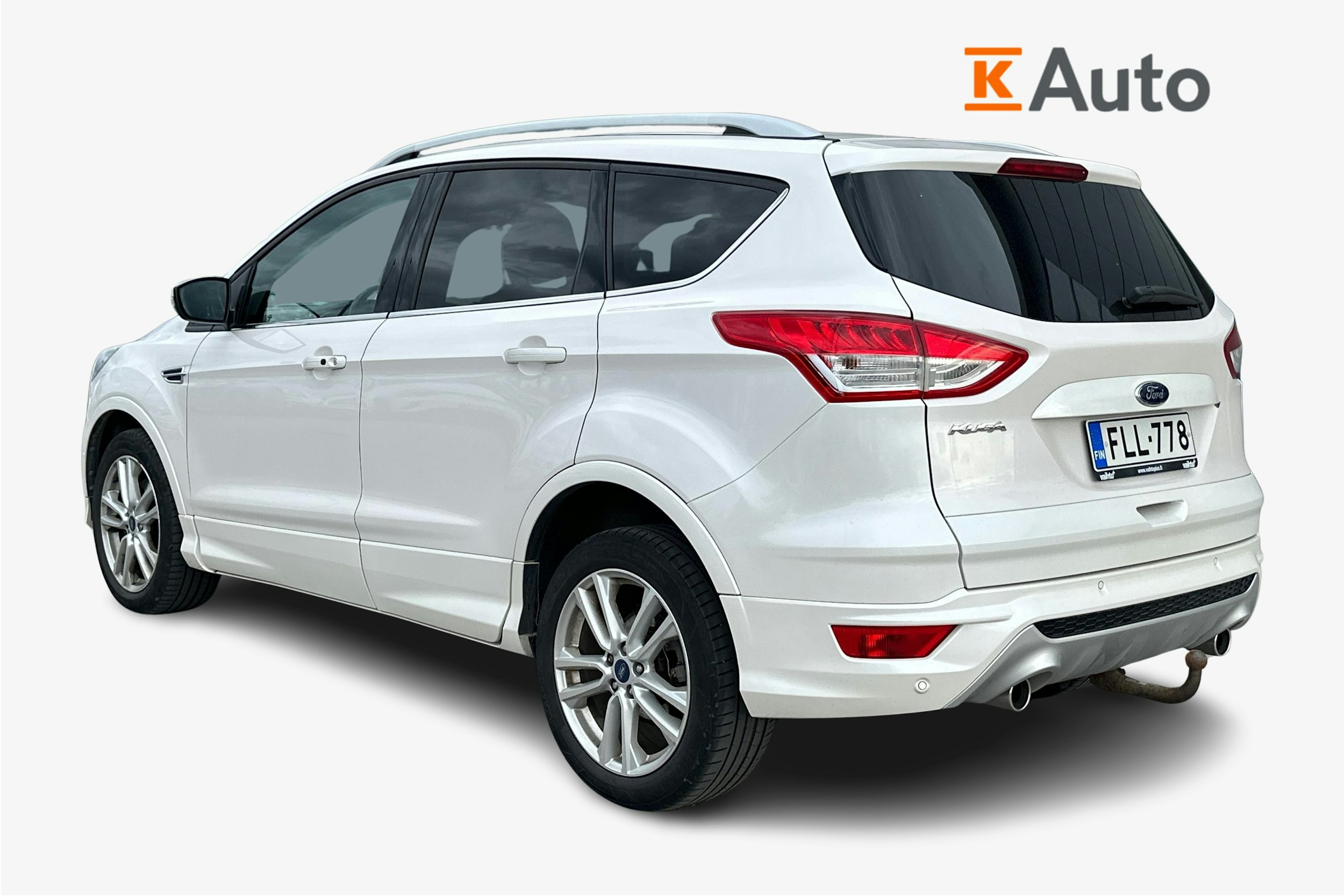 valkoinen Ford Kuga 2014 kuva 2.