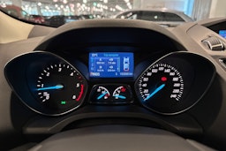 valkoinen Ford Kuga 2014 kuva 19.