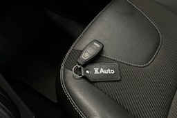 valkoinen Ford Kuga 2014 kuva 27.
