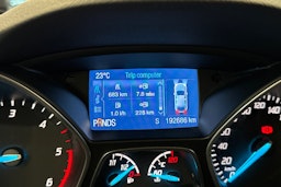 valkoinen Ford Kuga 2014 kuva 28.