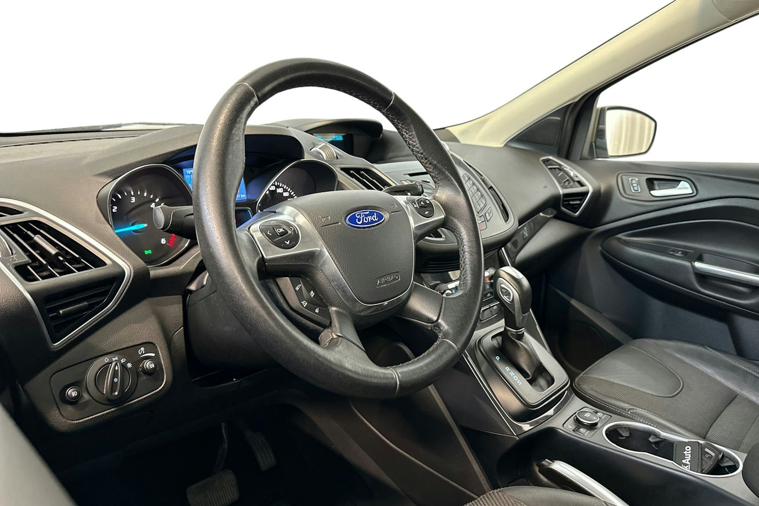 Vihreä Ford Kuga 2014 kuva 6.