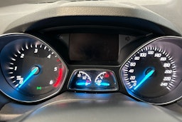 Vihreä Ford Kuga 2014 kuva 15.
