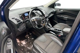 sininen Ford Kuga 2014 kuva 3.