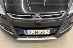 musta Ford Kuga 2014 kuva 13.