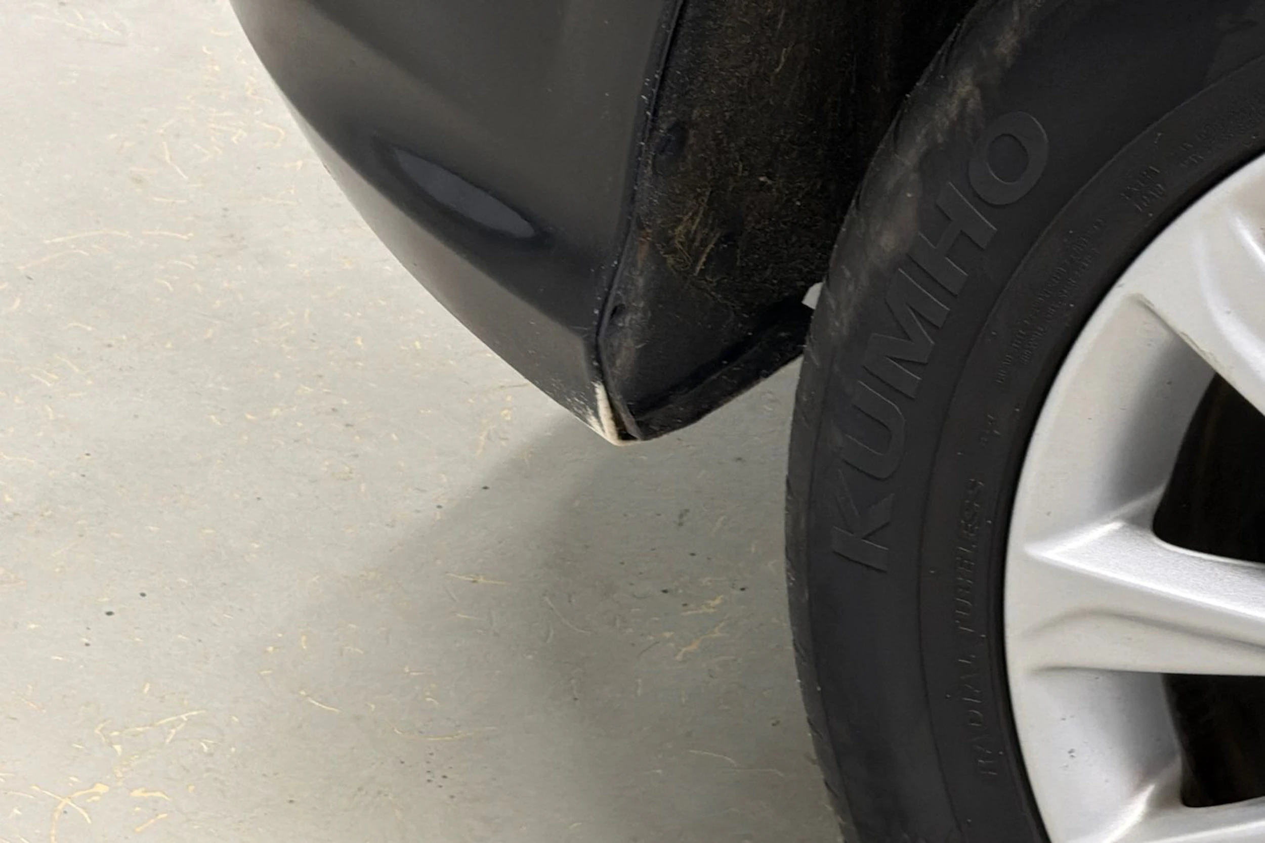musta Ford Kuga 2014 kuva 19.