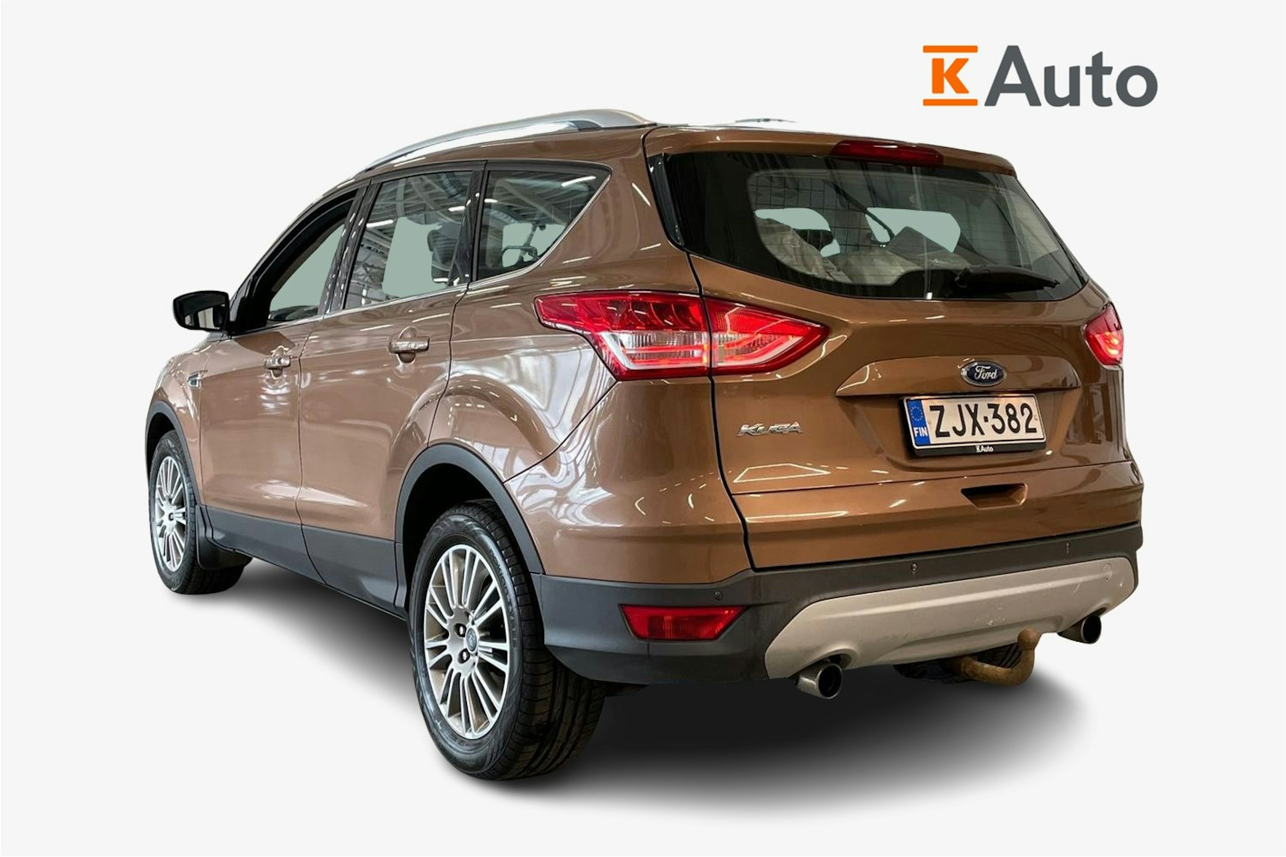 ruskea (beige) Ford Kuga 2014 kuva 2.