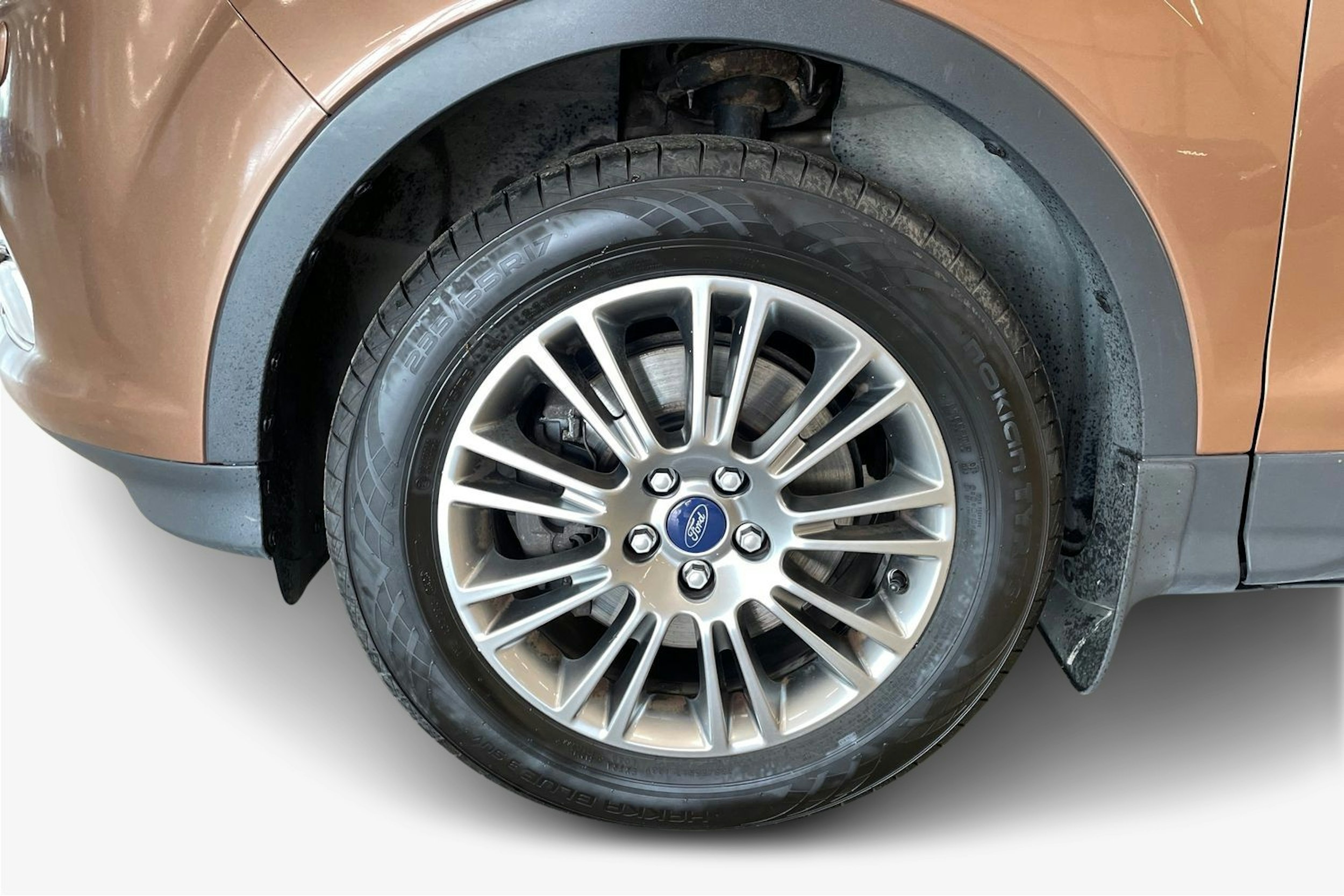 ruskea (beige) Ford Kuga 2014 kuva 11.